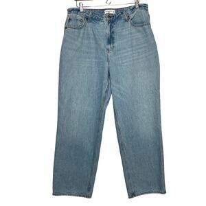 Abercrombie & Fitch Curve Love High Rise Loose Jeans Size 33 Light Wash Straight